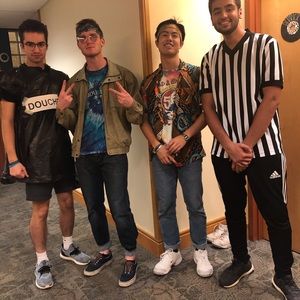 Meet your Posher, Derrick